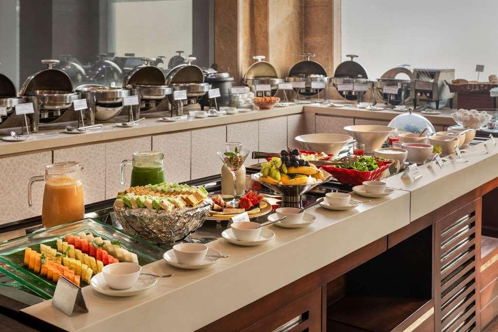 Ramada By Wyndham New Delhi Pitampura Hotel Restaurante foto