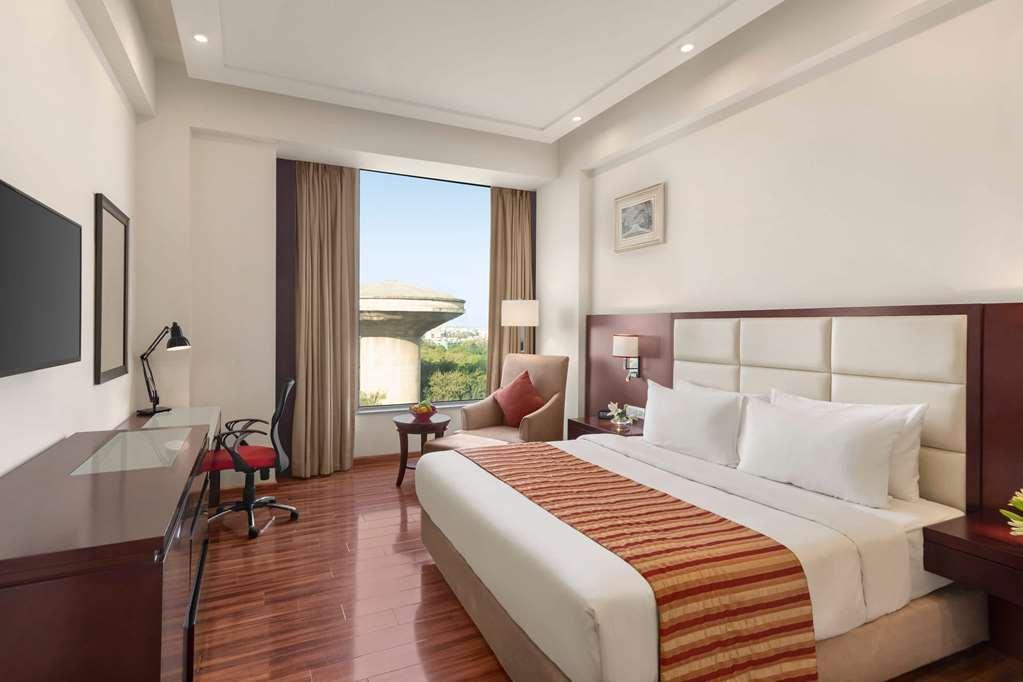 Ramada By Wyndham New Delhi Pitampura Hotel Quarto foto