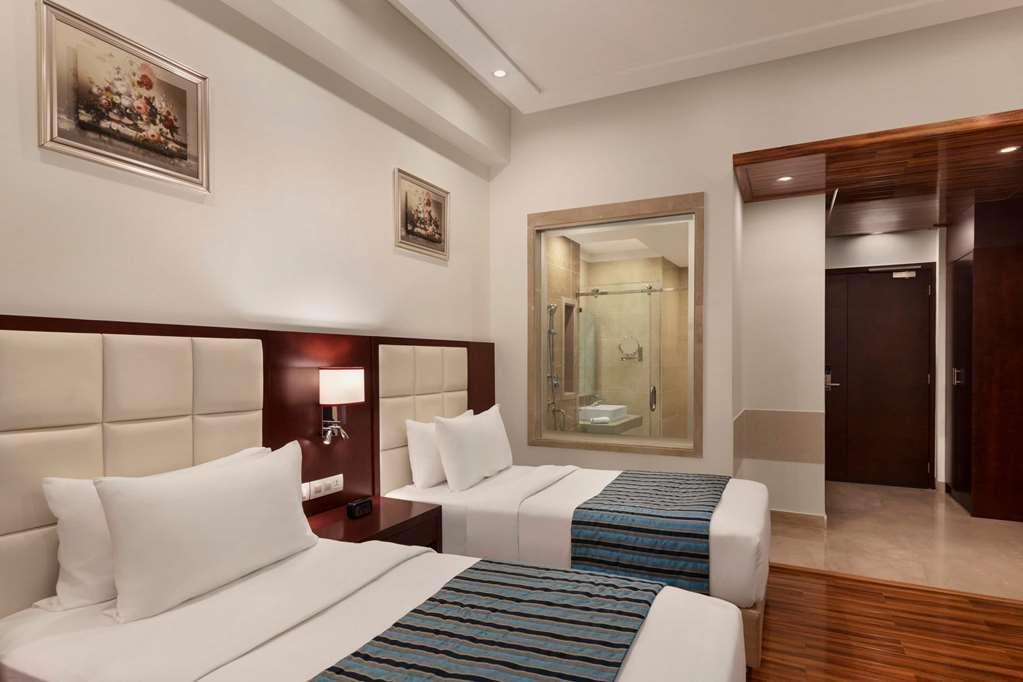 Ramada By Wyndham New Delhi Pitampura Hotel Quarto foto